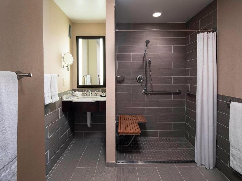Sheraton Lincoln Harbor Hotel image