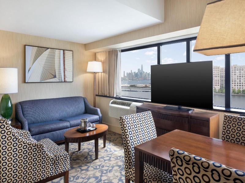 Sheraton Lincoln Harbor Hotel image