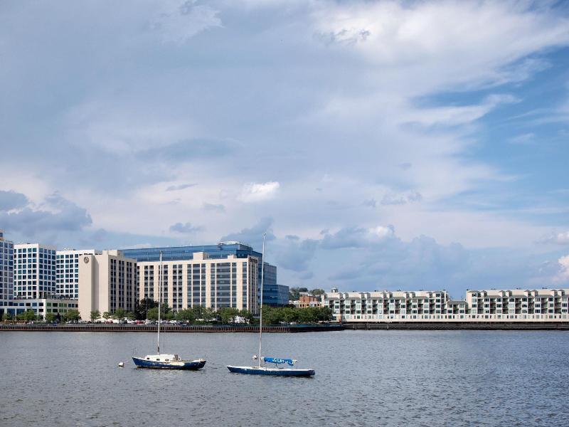Sheraton Lincoln Harbor Hotel image