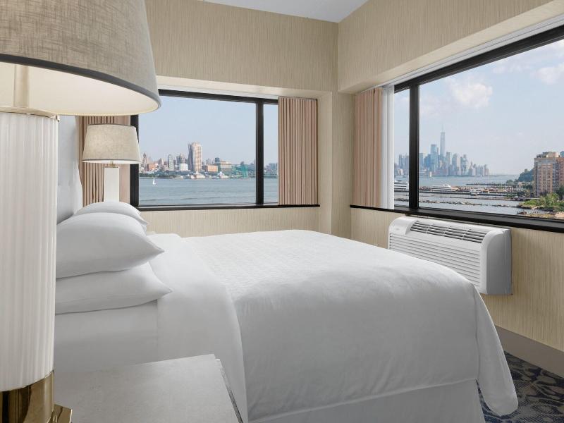 Sheraton Lincoln Harbor Hotel image