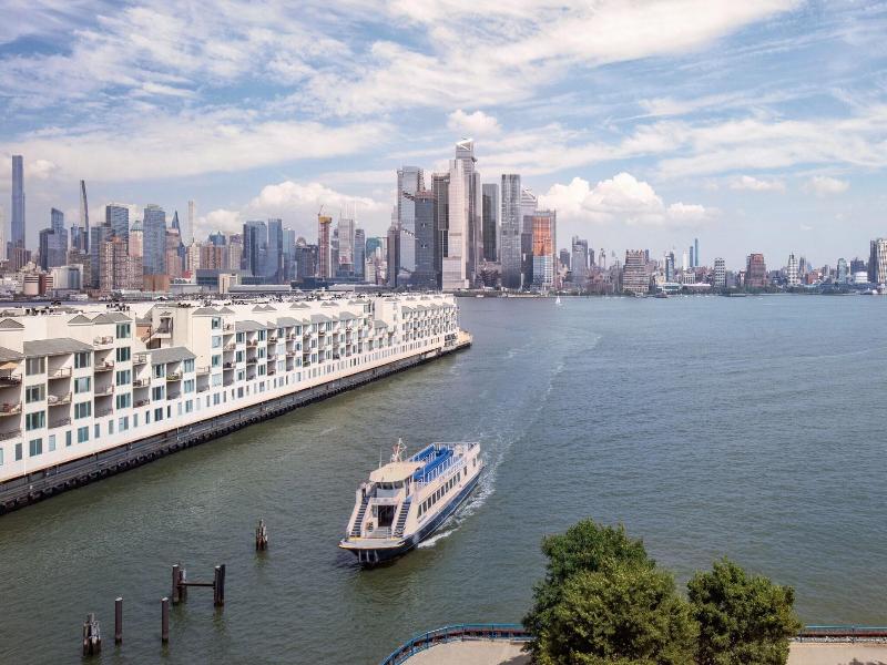 Sheraton Lincoln Harbor Hotel image