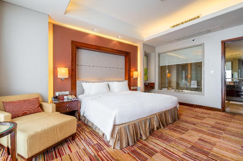 Crowne Plaza Zhongshan Xiaolan image
