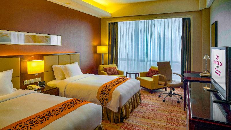 Crowne Plaza Zhongshan Xiaolan image