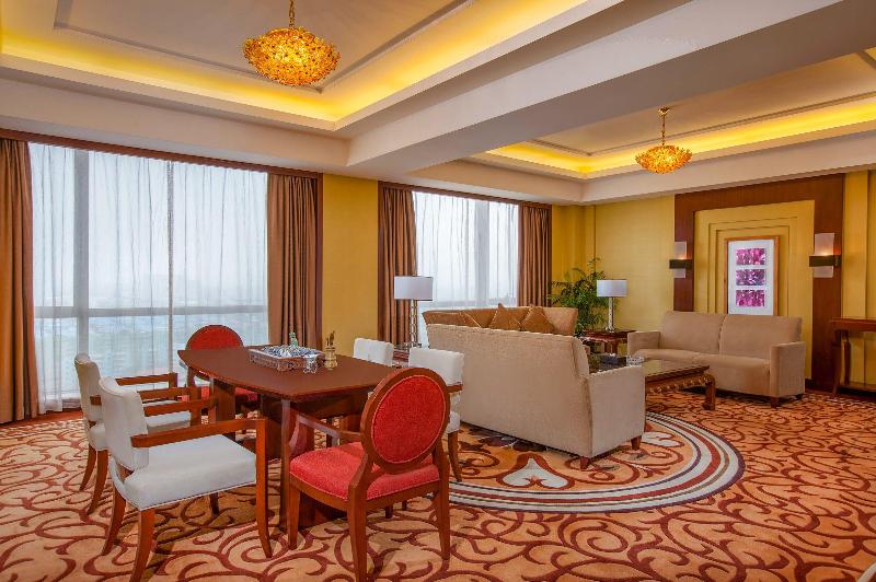 Crowne Plaza Zhongshan Xiaolan image