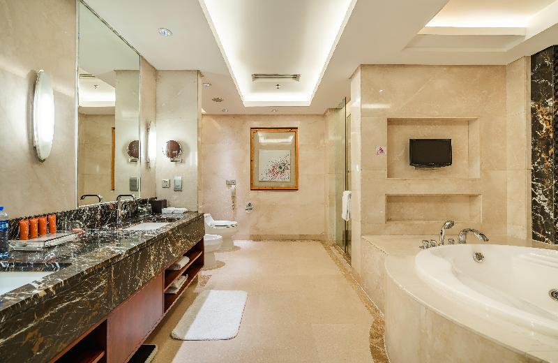 Crowne Plaza Zhongshan Xiaolan image