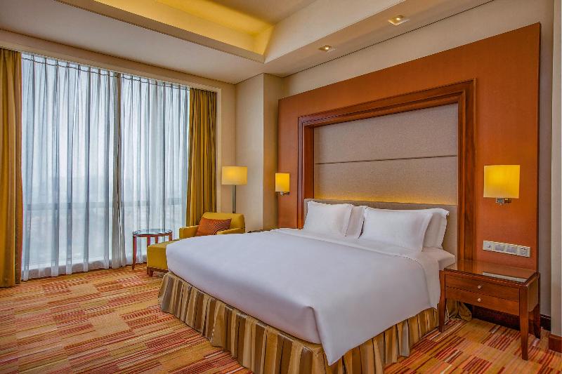 Crowne Plaza Zhongshan Xiaolan image