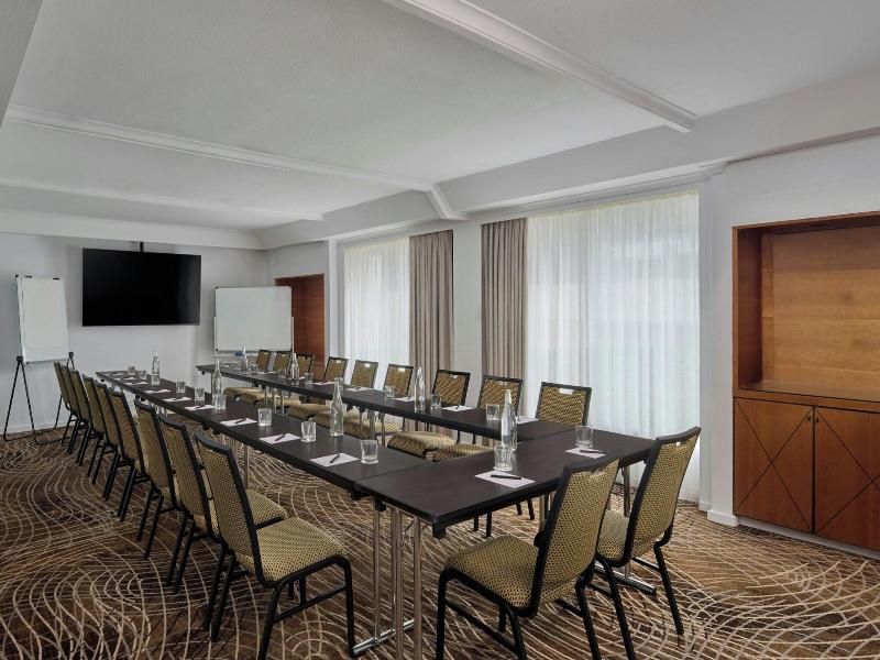 Melbourne Marriott Hotel image