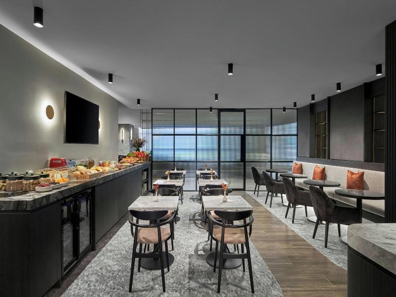 Melbourne Marriott Hotel image