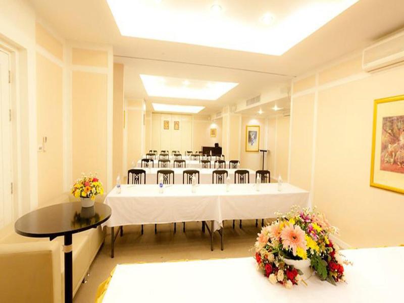 The Residence Airport & Spa image