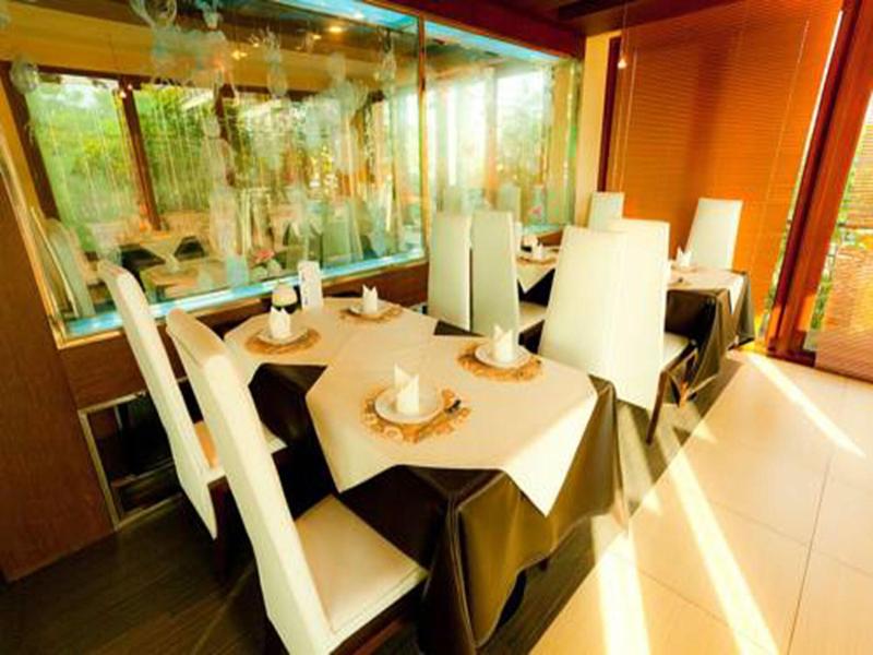 The Residence Airport & Spa image
