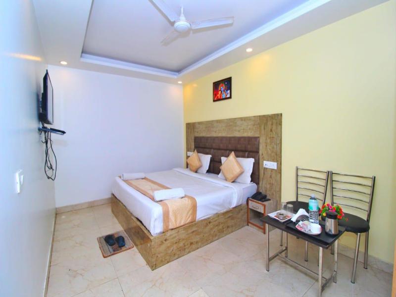 Hotel Broadway At Airport image