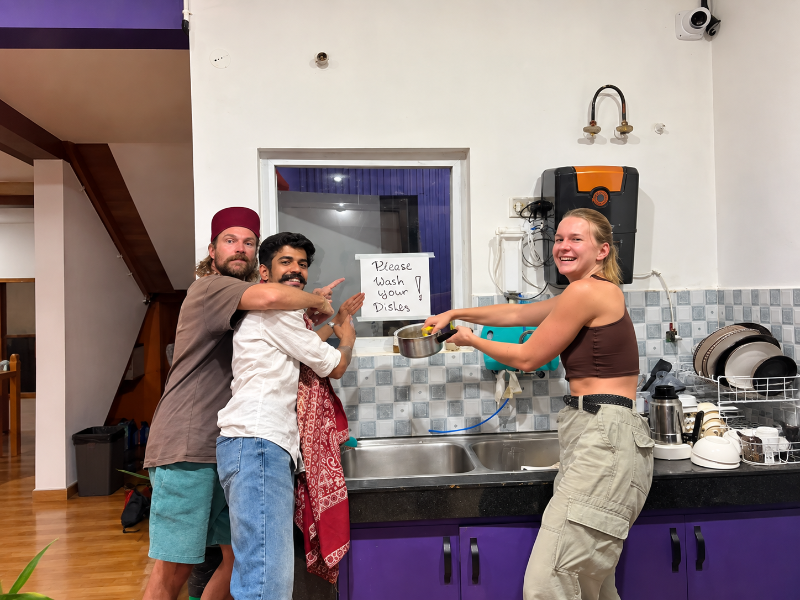 Loopin Mcleodganj image