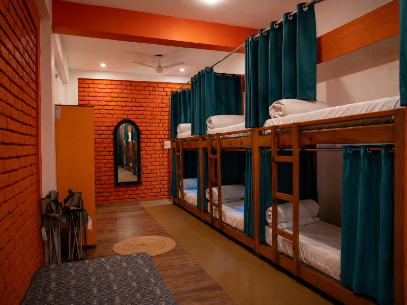 Loopin Mcleodganj image