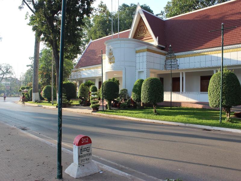 Viroth's Hotel