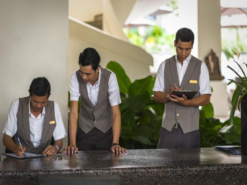 Viroth's Hotel