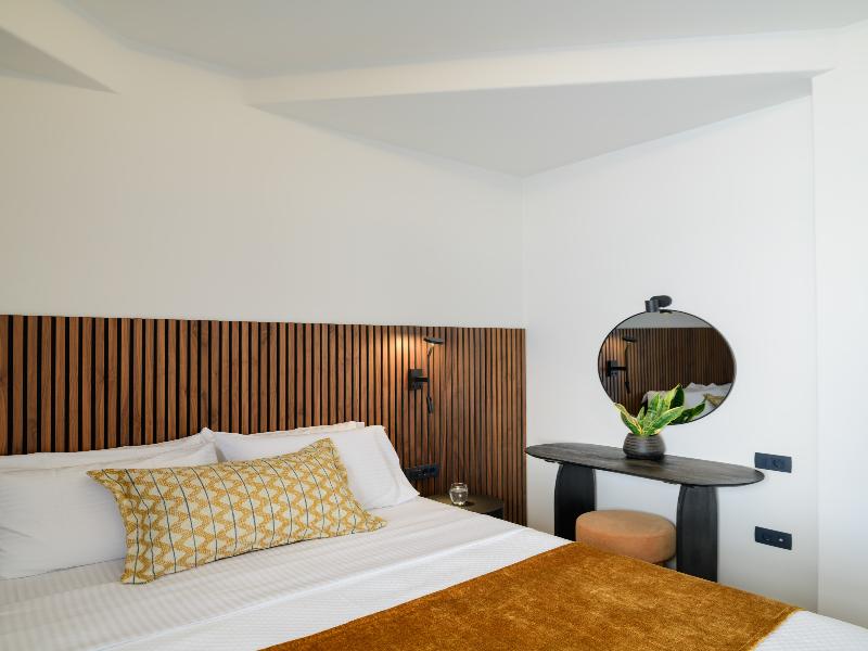 SUITE TWO BEDROOMS — photo 49