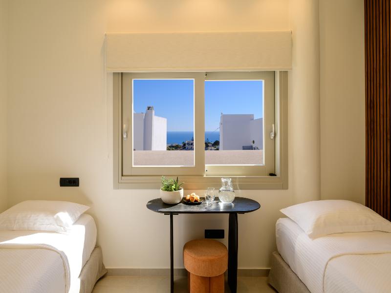 SUITE TWO BEDROOMS — photo 44