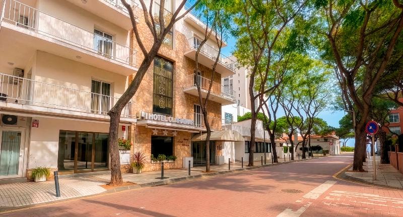 Hotel Medium Claramar image