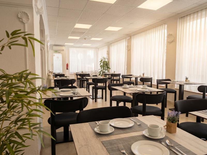 Hotel Medium Claramar image 7