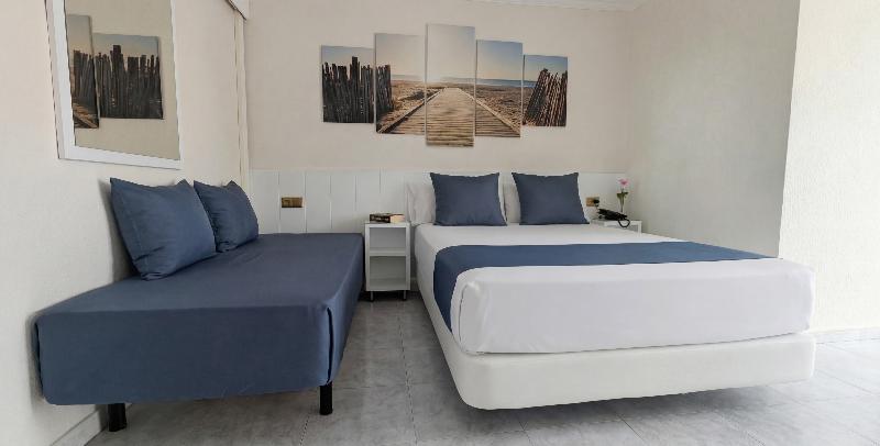 Hotel Medium Claramar image