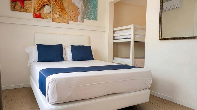 Hotel Medium Claramar image