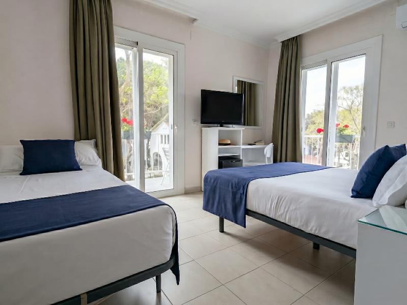 Hotel Medium Claramar image