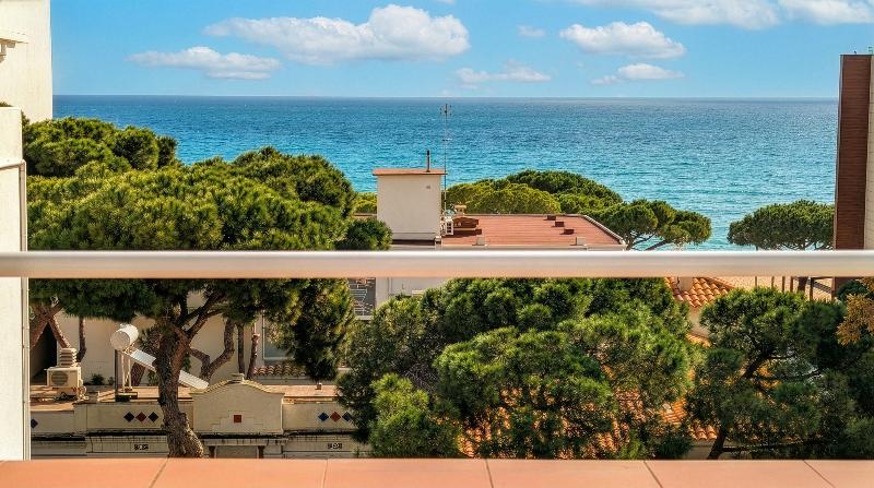Hotel Medium Claramar image
