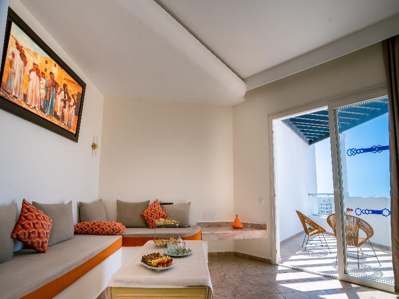 Intouriste Hôtel & Suites image