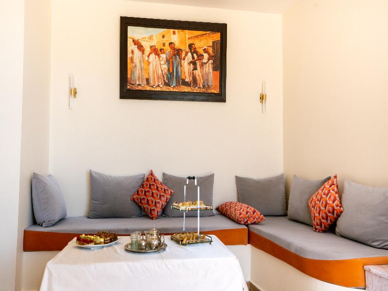 Intouriste Hôtel & Suites image