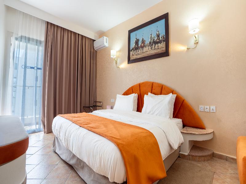 Intouriste Hôtel & Suites image