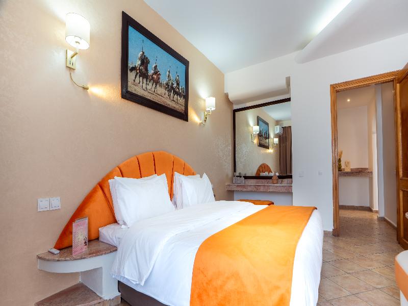 Intouriste Hôtel & Suites image
