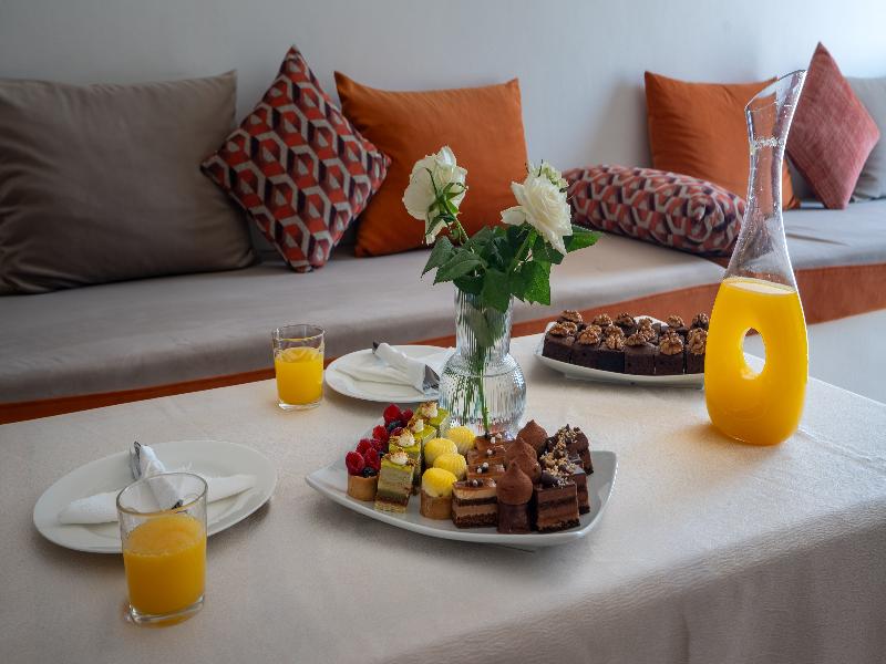 Intouriste Hôtel & Suites image
