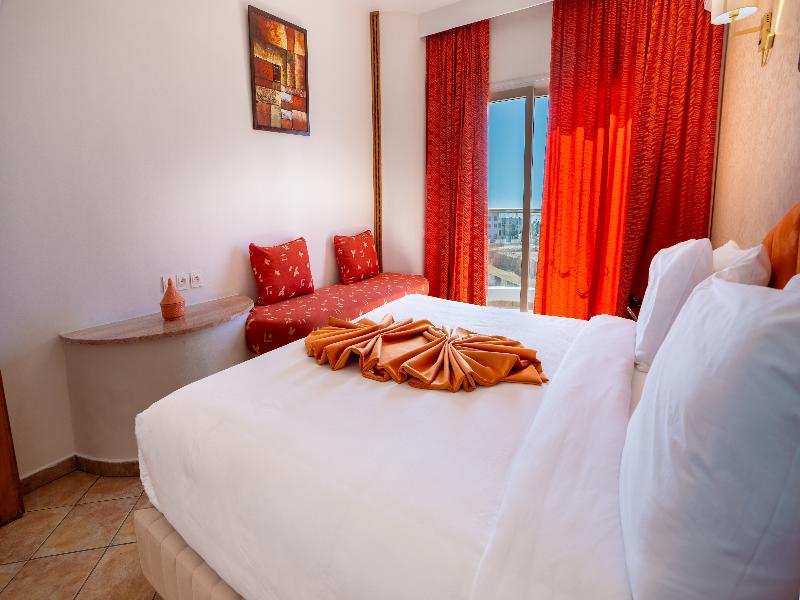 Intouriste Hôtel & Suites image