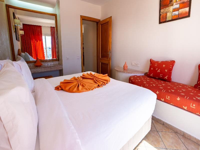 Intouriste Hôtel & Suites image
