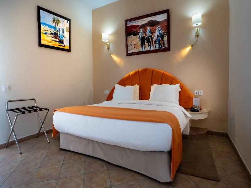 Intouriste Hôtel & Suites image