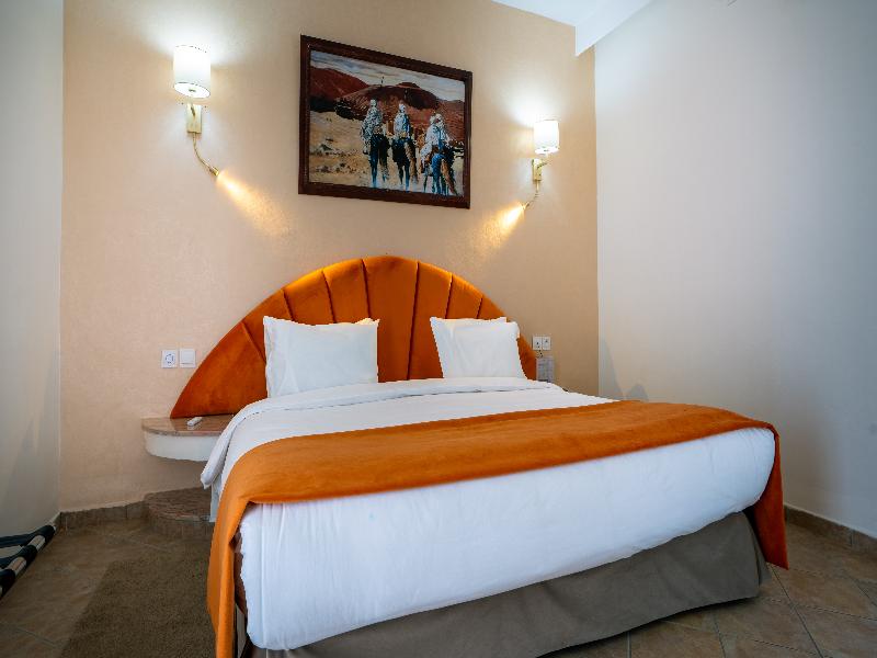 Intouriste Hôtel & Suites image