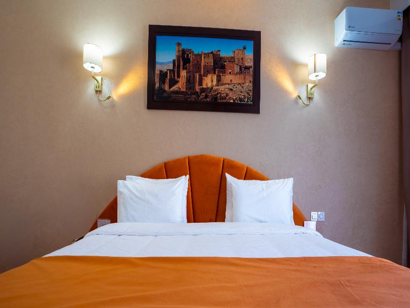 Intouriste Hôtel & Suites image