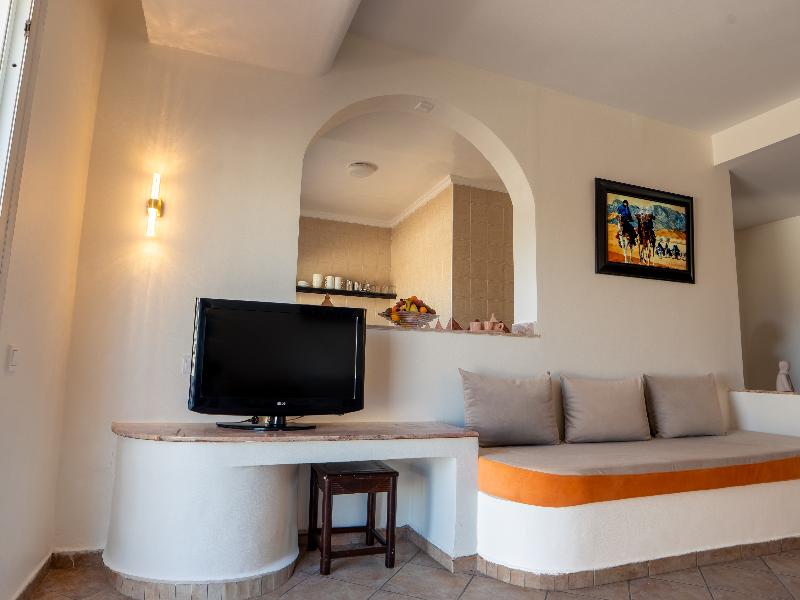 Intouriste Hôtel & Suites image