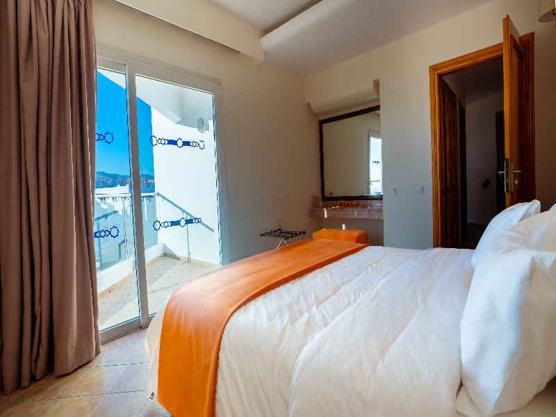 Intouriste Hôtel & Suites image