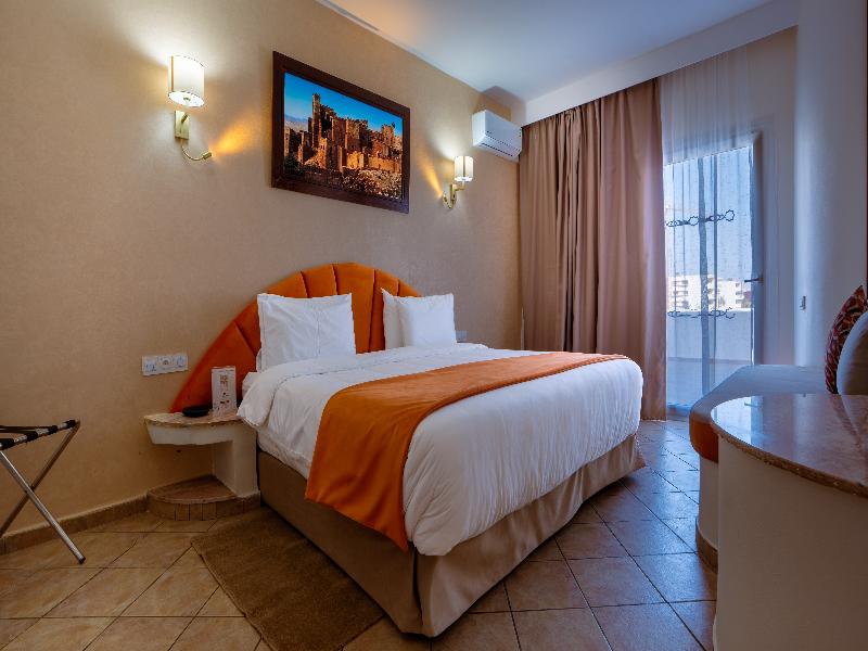 Intouriste Hôtel & Suites image