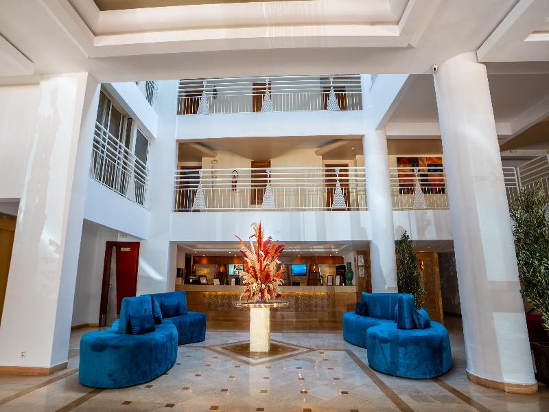 Intouriste Hôtel & Suites image