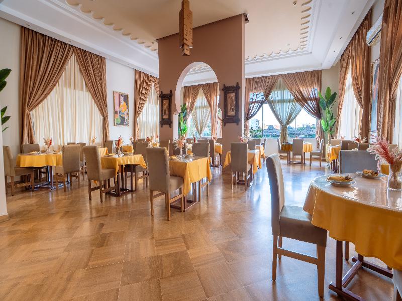Intouriste Hôtel & Suites image