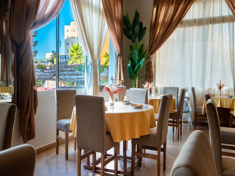 Intouriste Hôtel & Suites image