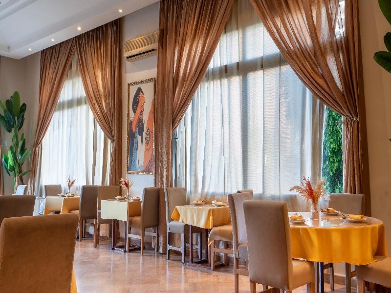 Intouriste Hôtel & Suites image