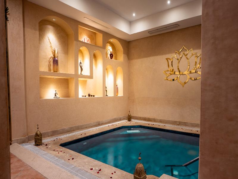 Intouriste Hôtel & Suites image