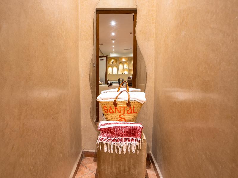 Intouriste Hôtel & Suites image