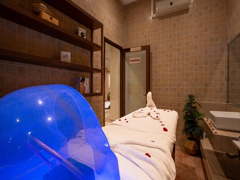 Intouriste Hôtel & Suites image
