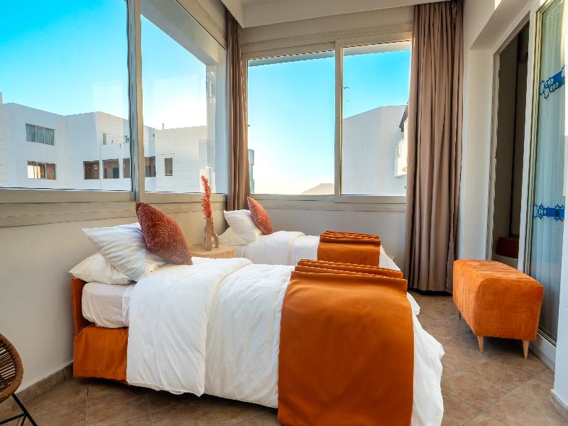 Intouriste Hôtel & Suites image