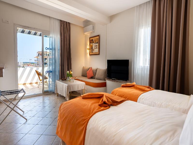 Intouriste Hôtel & Suites image