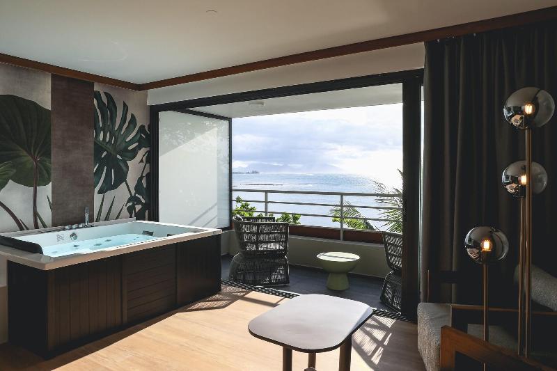 Tahiti Pearl Beach Resort & Spa image